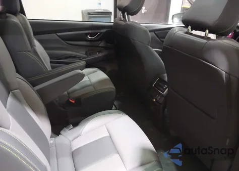 2025 Subaru Ascent Onyx Edition 7-Passenger z USA, uszkodzony, nr VIN 4S4WMAFD6S3438100